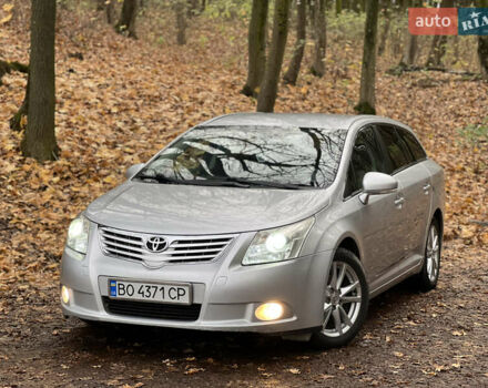 Серый Тойота Авенсис, объемом двигателя 2 л и пробегом 250 тыс. км за 6999 $, фото 6 на Automoto.ua