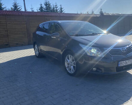 Серый Тойота Авенсис, объемом двигателя 2.2 л и пробегом 360 тыс. км за 8300 $, фото 1 на Automoto.ua