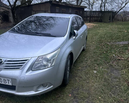 Серый Тойота Авенсис, объемом двигателя 2 л и пробегом 357 тыс. км за 6000 $, фото 4 на Automoto.ua