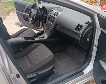 Серый Тойота Авенсис, объемом двигателя 2.23 л и пробегом 196 тыс. км за 9000 $, фото 1 на Automoto.ua