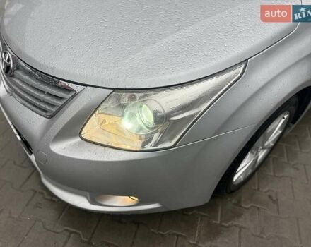 Сірий Тойота Авенсіс, об'ємом двигуна 2 л та пробігом 251 тис. км за 7999 $, фото 23 на Automoto.ua