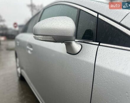 Сірий Тойота Авенсіс, об'ємом двигуна 2 л та пробігом 251 тис. км за 7999 $, фото 34 на Automoto.ua