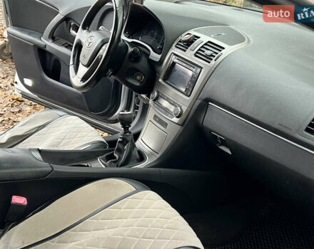 Серый Тойота Авенсис, объемом двигателя 2 л и пробегом 250 тыс. км за 6999 $, фото 46 на Automoto.ua