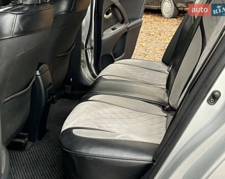Серый Тойота Авенсис, объемом двигателя 2 л и пробегом 250 тыс. км за 6999 $, фото 51 на Automoto.ua