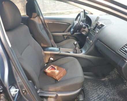 Сірий Тойота Авенсіс, об'ємом двигуна 2 л та пробігом 301 тис. км за 4076 $, фото 12 на Automoto.ua