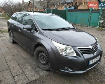 Серый Тойота Авенсис, объемом двигателя 2 л и пробегом 313 тыс. км за 8000 $, фото 2 на Automoto.ua