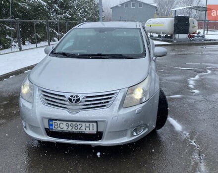 Серый Тойота Авенсис, объемом двигателя 2 л и пробегом 325 тыс. км за 9000 $, фото 1 на Automoto.ua