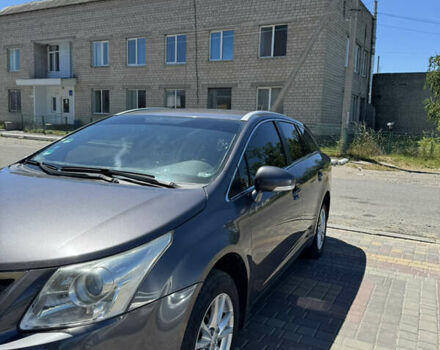Сірий Тойота Авенсіс, об'ємом двигуна 2 л та пробігом 370 тис. км за 8450 $, фото 1 на Automoto.ua