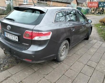Серый Тойота Авенсис, объемом двигателя 2 л и пробегом 313 тыс. км за 8000 $, фото 3 на Automoto.ua
