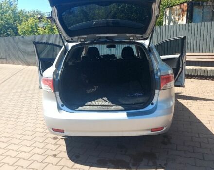 Серый Тойота Авенсис, объемом двигателя 2.2 л и пробегом 290 тыс. км за 8700 $, фото 5 на Automoto.ua