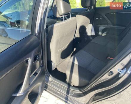 Серый Тойота Авенсис, объемом двигателя 2.2 л и пробегом 360 тыс. км за 8300 $, фото 5 на Automoto.ua