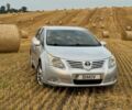 Серый Тойота Авенсис, объемом двигателя 2 л и пробегом 250 тыс. км за 7800 $, фото 1 на Automoto.ua