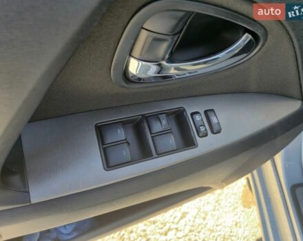 Серый Тойота Авенсис, объемом двигателя 2.2 л и пробегом 220 тыс. км за 10500 $, фото 10 на Automoto.ua
