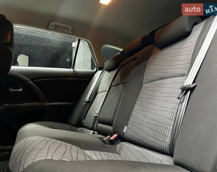 Сірий Тойота Авенсіс, об'ємом двигуна 2.23 л та пробігом 198 тис. км за 9800 $, фото 18 на Automoto.ua