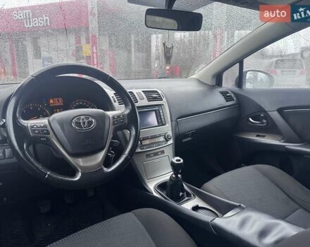 Сірий Тойота Авенсіс, об'ємом двигуна 2 л та пробігом 251 тис. км за 7999 $, фото 44 на Automoto.ua