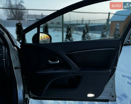 Серый Тойота Авенсис, объемом двигателя 2.23 л и пробегом 225 тыс. км за 9500 $, фото 42 на Automoto.ua