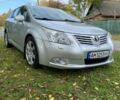 Серый Тойота Авенсис, объемом двигателя 2.2 л и пробегом 335 тыс. км за 9500 $, фото 4 на Automoto.ua