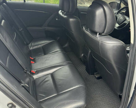 Серый Тойота Авенсис, объемом двигателя 2.2 л и пробегом 243 тыс. км за 9400 $, фото 10 на Automoto.ua