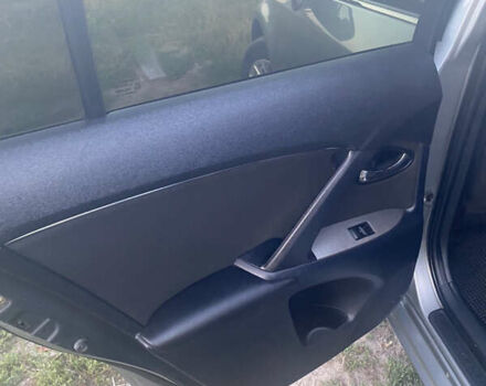 Серый Тойота Авенсис, объемом двигателя 2 л и пробегом 290 тыс. км за 9300 $, фото 18 на Automoto.ua