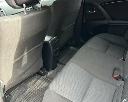 Серый Тойота Авенсис, объемом двигателя 2.23 л и пробегом 244 тыс. км за 8900 $, фото 16 на Automoto.ua