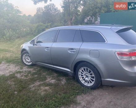 Серый Тойота Авенсис, объемом двигателя 2 л и пробегом 290 тыс. км за 9300 $, фото 4 на Automoto.ua