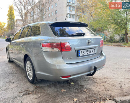 Сірий Тойота Авенсіс, об'ємом двигуна 2 л та пробігом 315 тис. км за 10500 $, фото 5 на Automoto.ua