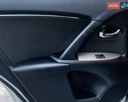 Серый Тойота Авенсис, объемом двигателя 1.99 л и пробегом 200 тыс. км за 9490 $, фото 40 на Automoto.ua