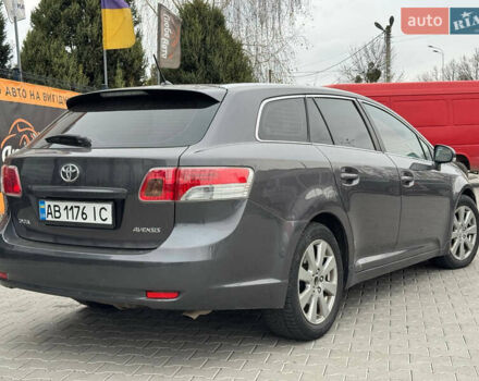 Серый Тойота Авенсис, объемом двигателя 2 л и пробегом 240 тыс. км за 9650 $, фото 6 на Automoto.ua