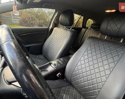 Сірий Тойота Авенсіс, об'ємом двигуна 2 л та пробігом 315 тис. км за 10500 $, фото 7 на Automoto.ua