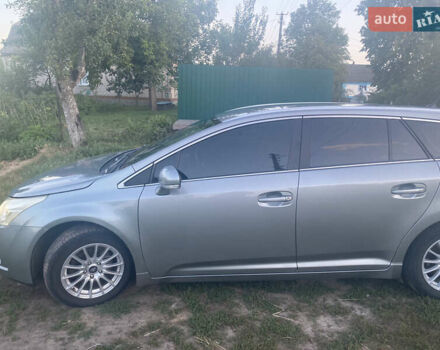 Серый Тойота Авенсис, объемом двигателя 2 л и пробегом 290 тыс. км за 9300 $, фото 5 на Automoto.ua