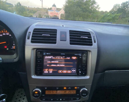 Серый Тойота Авенсис, объемом двигателя 2 л и пробегом 290 тыс. км за 9300 $, фото 11 на Automoto.ua