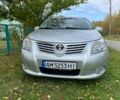 Серый Тойота Авенсис, объемом двигателя 2.2 л и пробегом 335 тыс. км за 9500 $, фото 3 на Automoto.ua