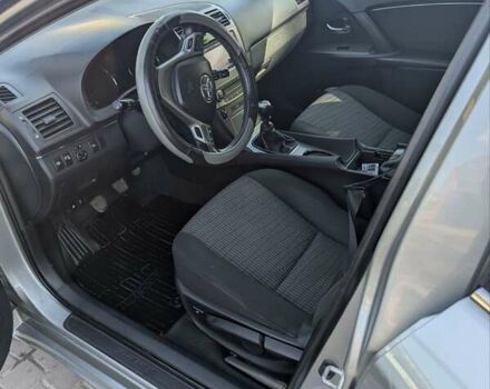 Серый Тойота Авенсис, объемом двигателя 2 л и пробегом 225 тыс. км за 9450 $, фото 7 на Automoto.ua