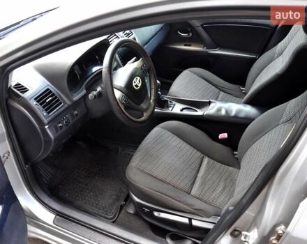 Сірий Тойота Авенсіс, об'ємом двигуна 1.8 л та пробігом 299 тис. км за 6600 $, фото 15 на Automoto.ua