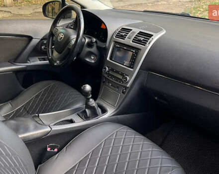 Сірий Тойота Авенсіс, об'ємом двигуна 2 л та пробігом 315 тис. км за 10500 $, фото 9 на Automoto.ua