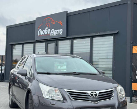 Серый Тойота Авенсис, объемом двигателя 2 л и пробегом 240 тыс. км за 9650 $, фото 1 на Automoto.ua