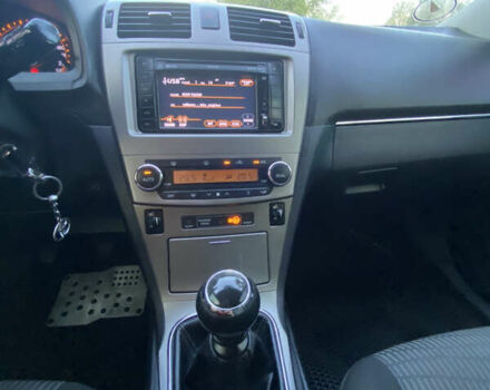 Серый Тойота Авенсис, объемом двигателя 2 л и пробегом 290 тыс. км за 9300 $, фото 12 на Automoto.ua