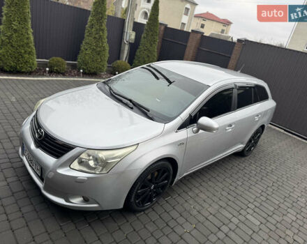 Серый Тойота Авенсис, объемом двигателя 2.2 л и пробегом 243 тыс. км за 9400 $, фото 6 на Automoto.ua