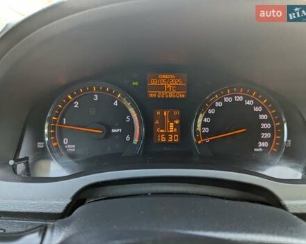 Серый Тойота Авенсис, объемом двигателя 2 л и пробегом 225 тыс. км за 9450 $, фото 8 на Automoto.ua