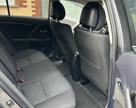 Сірий Тойота Авенсіс, об'ємом двигуна 2.2 л та пробігом 244 тис. км за 8750 $, фото 18 на Automoto.ua