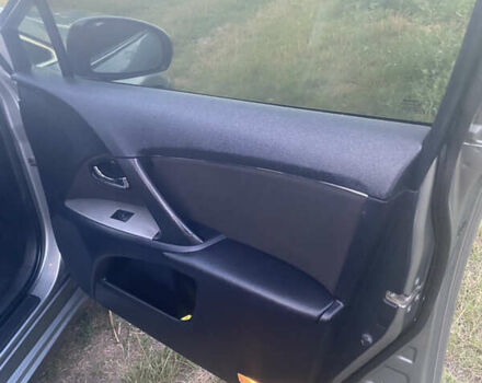 Серый Тойота Авенсис, объемом двигателя 2 л и пробегом 290 тыс. км за 9300 $, фото 15 на Automoto.ua