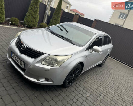 Серый Тойота Авенсис, объемом двигателя 2.2 л и пробегом 243 тыс. км за 9400 $, фото 3 на Automoto.ua