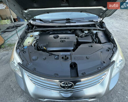 Серый Тойота Авенсис, объемом двигателя 2 л и пробегом 247 тыс. км за 9700 $, фото 16 на Automoto.ua