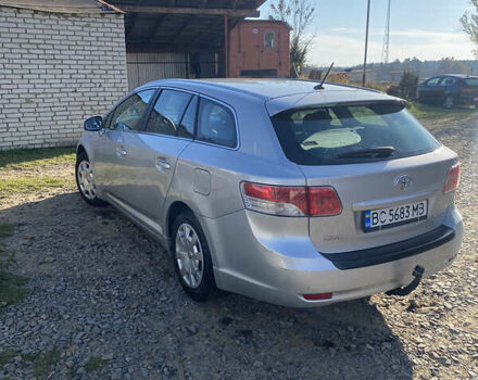 Серый Тойота Авенсис, объемом двигателя 2 л и пробегом 180 тыс. км за 9300 $, фото 2 на Automoto.ua