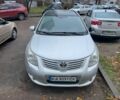 Серый Тойота Авенсис, объемом двигателя 2.2 л и пробегом 290 тыс. км за 4800 $, фото 1 на Automoto.ua