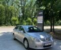 Сірий Тойота Авенсіс, об'ємом двигуна 2 л та пробігом 270 тис. км за 7999 $, фото 1 на Automoto.ua