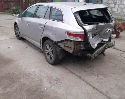 Серый Тойота Авенсис, объемом двигателя 1.8 л и пробегом 240 тыс. км за 4200 $, фото 3 на Automoto.ua