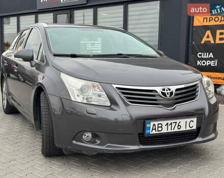 Серый Тойота Авенсис, объемом двигателя 2 л и пробегом 240 тыс. км за 9650 $, фото 2 на Automoto.ua