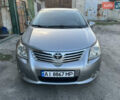 Серый Тойота Авенсис, объемом двигателя 2 л и пробегом 247 тыс. км за 9700 $, фото 1 на Automoto.ua