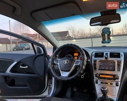 Сірий Тойота Авенсіс, об'ємом двигуна 2 л та пробігом 379 тис. км за 7850 $, фото 43 на Automoto.ua